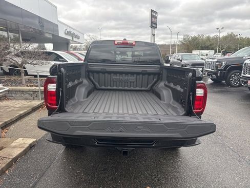 New 2026 GMC Canyon Denali w/ LPO, Denali Black Edition image 25