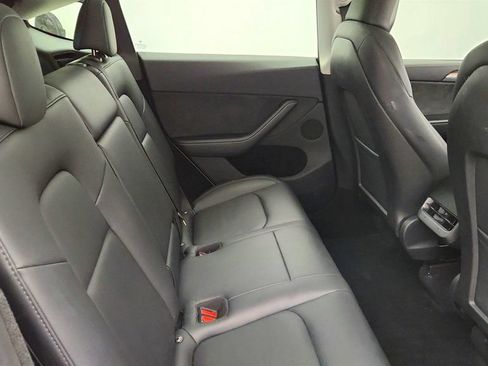 Used 2023 Tesla Model Y Long Range AWD/4WD image 25