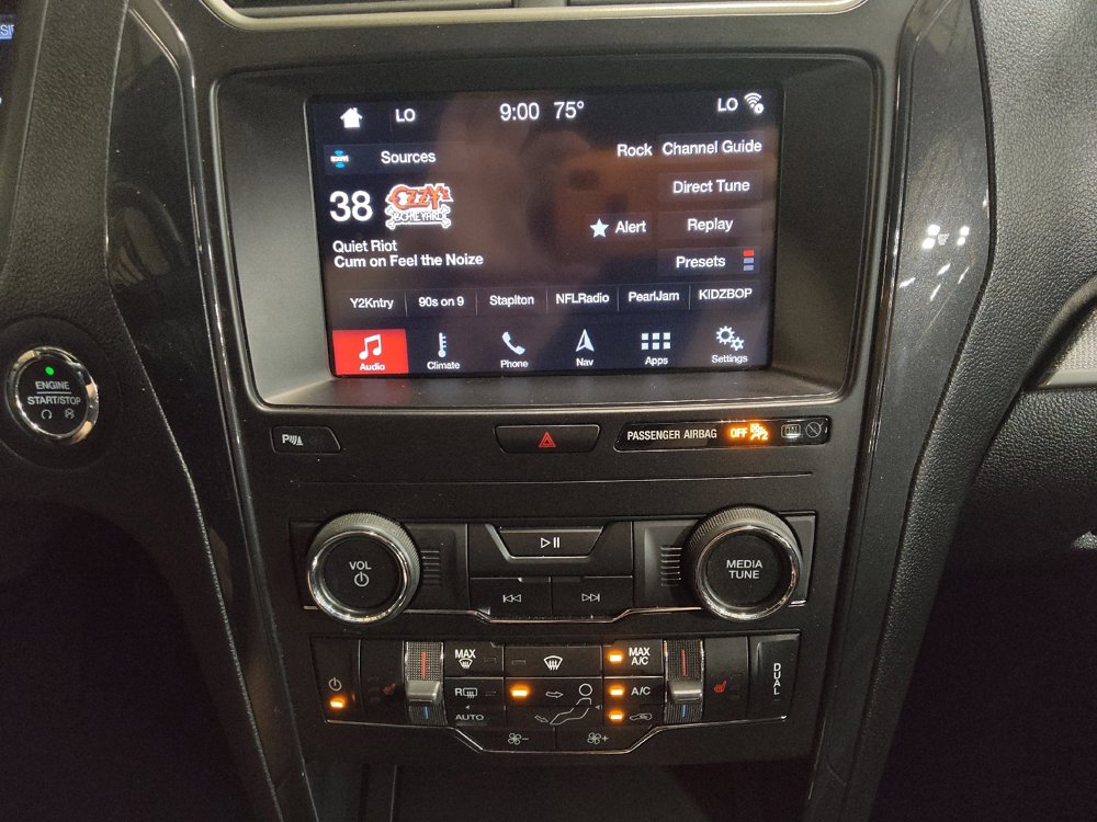 Used 2019 Ford Explorer XLT w/ Equipment Group 202A FWD image 25