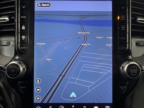 Used 2024 RAM 1500 Limited image 8