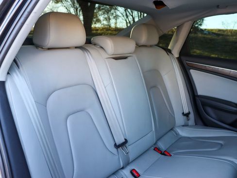 Used 2013 Audi A4 2.0T Premium image 19