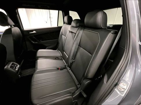 Used 2023 Volkswagen Tiguan SE R-Line FWD image 25