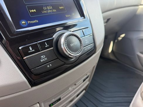 Used 2014 Honda Odyssey EX-L image 16