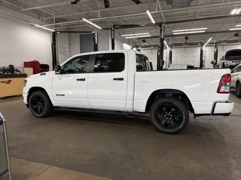 Used 2023 RAM 1500 Big Horn AWD/4WD image 3
