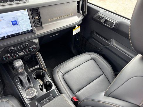 New 2026 Ford Bronco Badlands AWD/4WD image 15