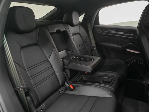 New 2025 Porsche Cayenne Turbo image 35