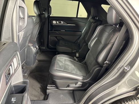 Certified 2025 Ford Explorer ST image 29