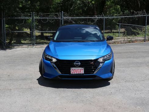 Used 2025 Nissan Sentra SR w/ SR Premium Package FWD image 8
