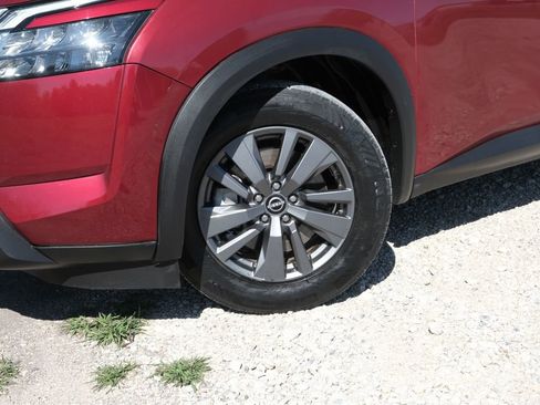 Used 2023 Nissan Pathfinder SV image 37