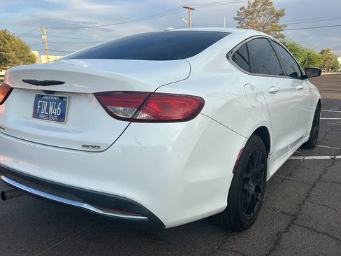 Used 2015 Chrysler 200 Limited w/ Convenience Group image 31