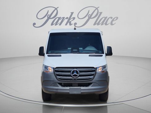 Certified 2025 Mercedes-Benz Sprinter 2500 image 5