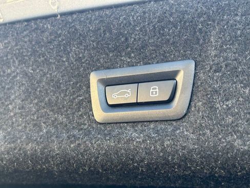 Used 2025 BMW 330i xDrive Sedan AWD/4WD image 43