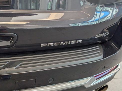 Certified 2025 Chevrolet Suburban Premier image 13