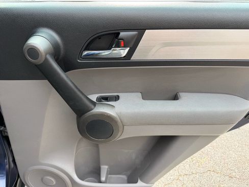 Used 2010 Honda CR-V LX image 11