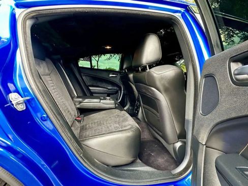Used 2018 Dodge Charger R/T RWD image 12