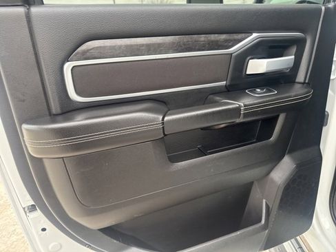 Used 2024 RAM 2500 Big Horn image 28