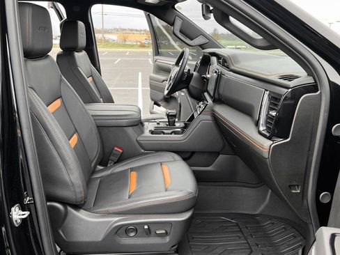 Used 2025 GMC Sierra 1500 AT4 w/ AT4 Preferred Package image 19