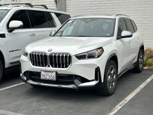 Used 2023 BMW X1 xDrive28i w/ Premium Package AWD/4WD image 2