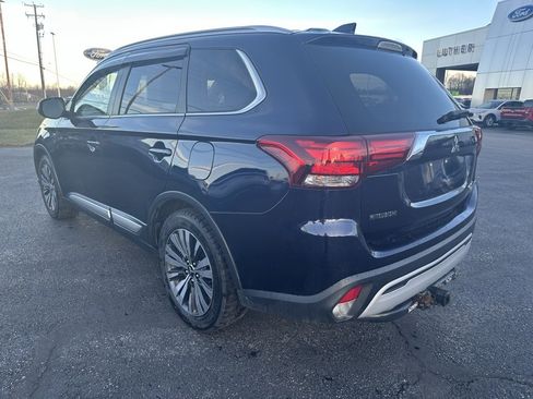 Used 2019 Mitsubishi Outlander GT image 3