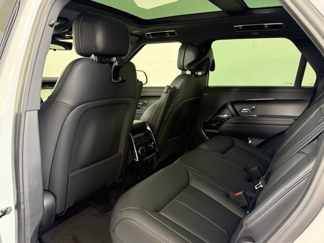 New 2026 Land Rover Range Rover Sport Dynamic SE AWD/4WD image 23