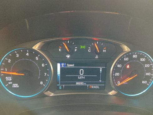 Used 2018 Chevrolet Equinox LT w/ Sun & Infotainment Package image 23