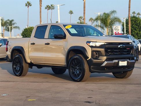 Used 2023 Chevrolet Colorado Trail Boss w/ Technology Package image 28