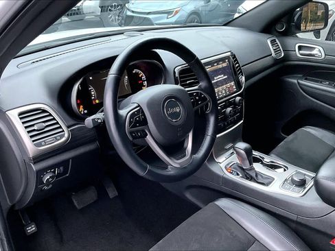 Used 2022 Jeep Grand Cherokee Laredo X image 15