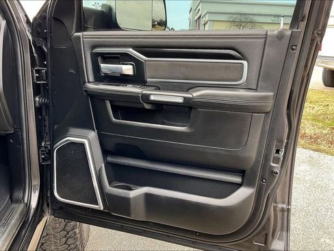 Used 2019 RAM 2500 Laramie image 23