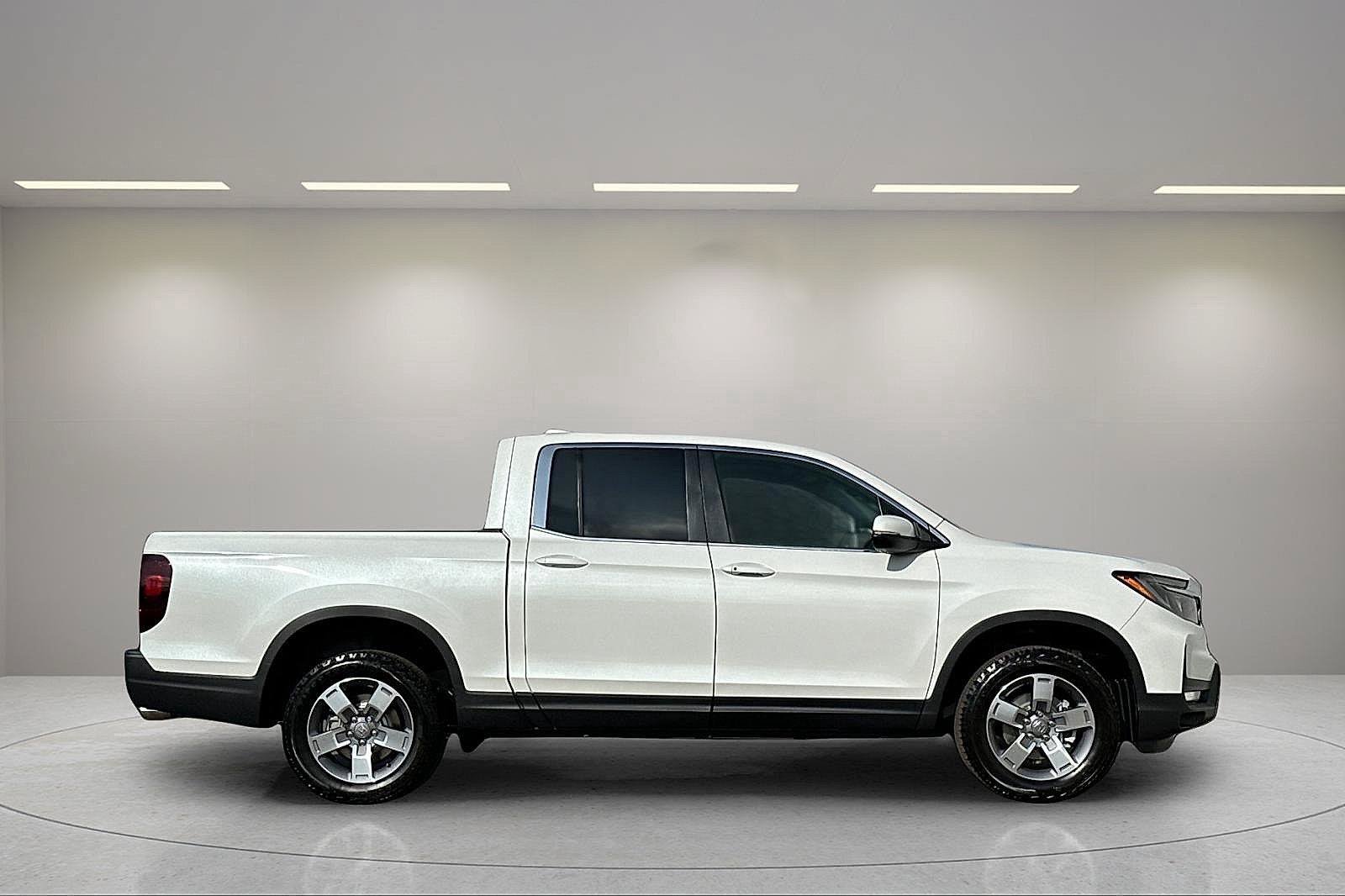 New 2025 Honda Ridgeline RTL image 6