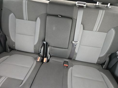 Used 2025 Chevrolet Blazer LT FWD image 13