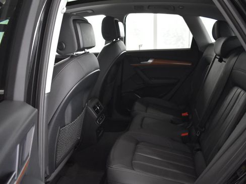 Used 2021 Audi Q5 2.0T Premium w/ Convenience Package AWD/4WD image 20