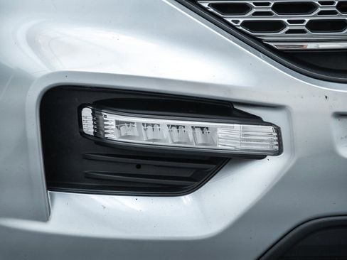 Used 2021 Ford Explorer Limited w/ Equipment Group 301A image 17