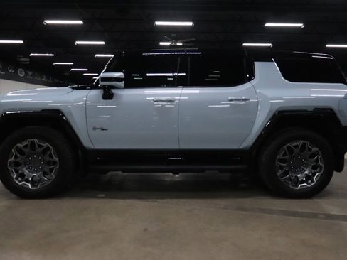 Used 2025 GMC Hummer EV 3X w/ LPO, Cargo Utility Package image 3