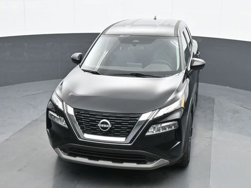 Used 2023 Nissan Rogue SV image 16