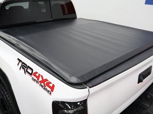 Used 2019 Toyota Tacoma TRD Off-Road AWD/4WD image 13