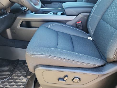 New 2026 RAM 1500 Big Horn w/ Night Edition AWD/4WD image 11
