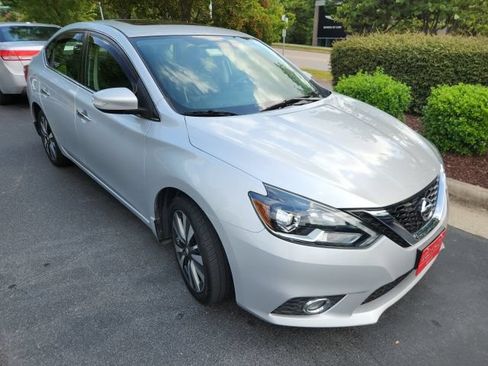 Used 2016 Nissan Sentra SL w/ Technology Package FWD image 3