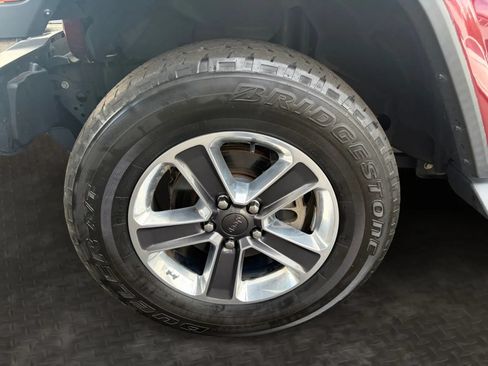 Used 2021 Jeep Wrangler Unlimited Sahara AWD/4WD image 35