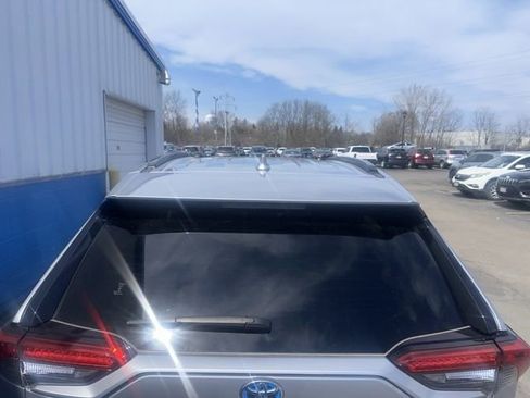 Used 2020 Toyota RAV4 XLE w/ Convenience Package image 6