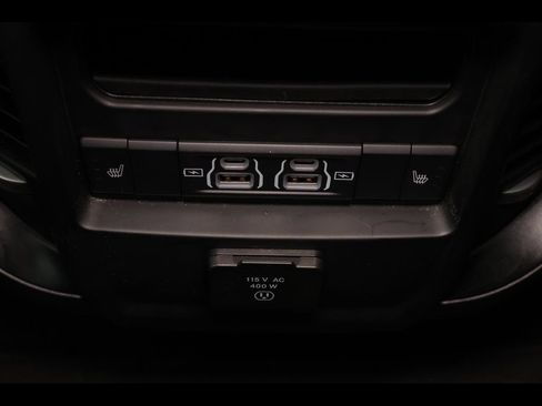 Used 2025 RAM 1500 Laramie AWD/4WD image 19