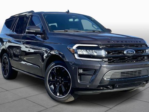 Used 2024 Ford Expedition Limited image 2