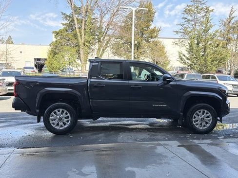 New 2026 Toyota Tacoma SR5 image 4