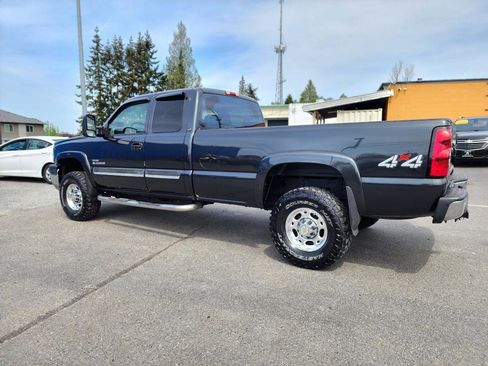 Used 2004 Chevrolet Silverado 2500 LT AWD/4WD image 8