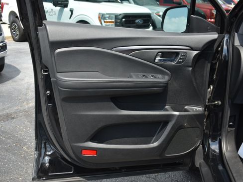 Used 2021 Honda Pilot Special Edition image 12