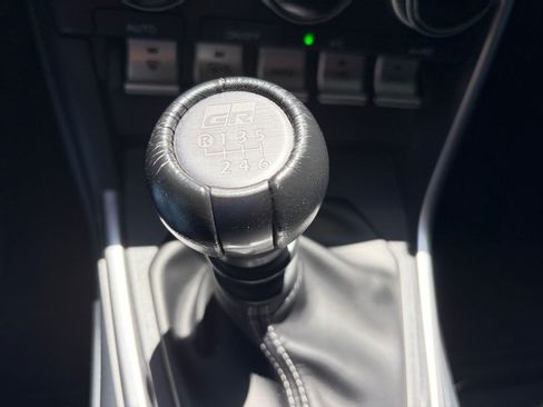 Used 2024 Toyota GR86 RWD image 30