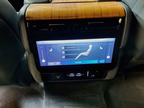 Used 2022 Jeep Grand Wagoneer Series II w/ Flexible Seating Group AWD/4WD image 27