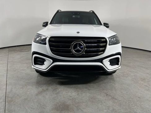 Used 2025 Mercedes-Benz GLS 450 4MATIC image 3