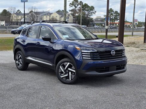 New 2026 Nissan Kicks SV image 2