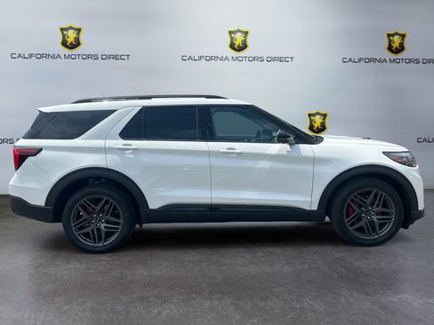 Used 2025 Ford Explorer ST w/ Sun And Sound Package AWD/4WD image 6
