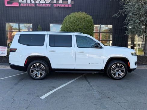 Used 2024 Jeep Wagoneer Series II w/ Flexible Seating Group image 20